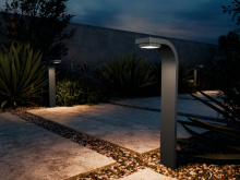 Landscape-Curved Bollard-16260BKT30-Detail-Night-Print.jpg